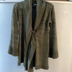 Cardigan sweater w/ wooden clasp